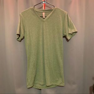 Men’s Small Green V-Neck Tee Shirt